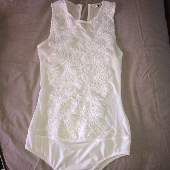 White body suit !!! - Picture 1 of 3